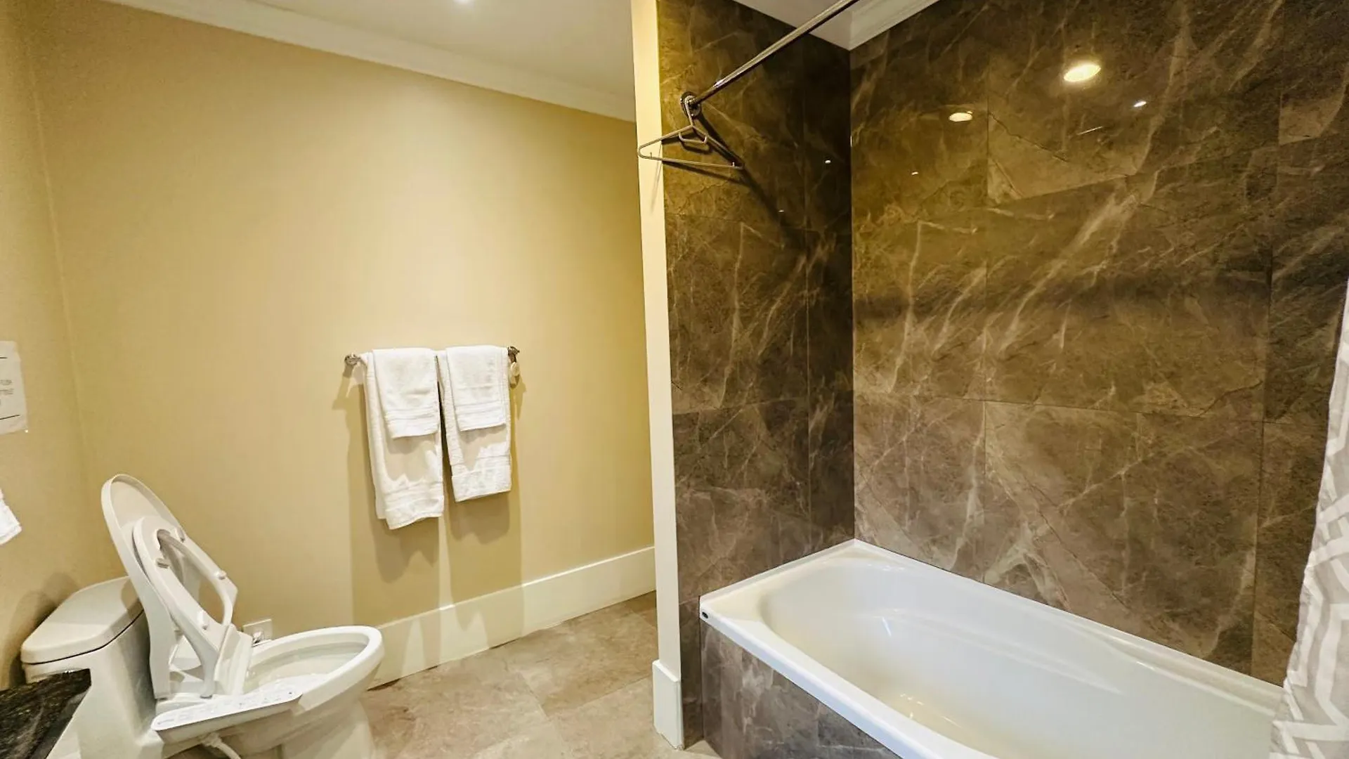 Shaughnessy Cozy Bedrooms Guest House Vancouver Homestay