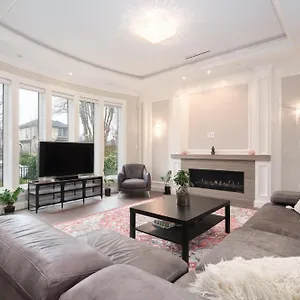 Dunbar Luxury Homestay Vancouver