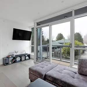 2-bedroom In Central Location Vancouver