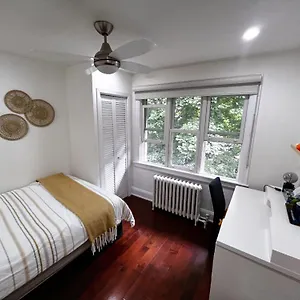 Central Area Double-bed Toronto