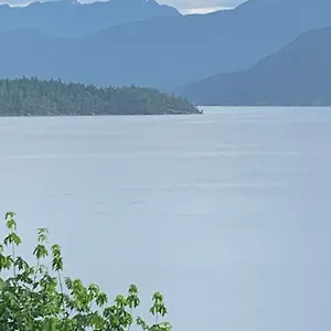 Shoreside Private Sechelt