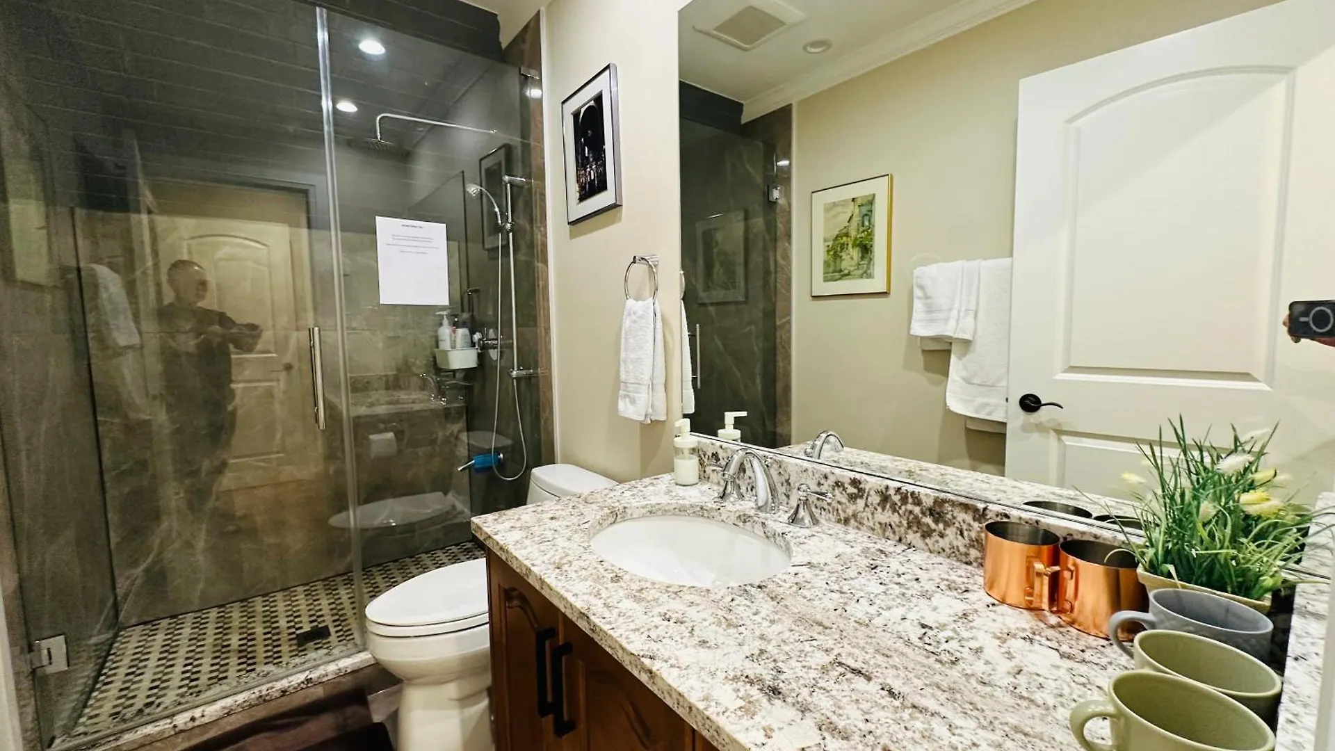 Shaughnessy Cozy Bedrooms Guest House Vancouver Homestay